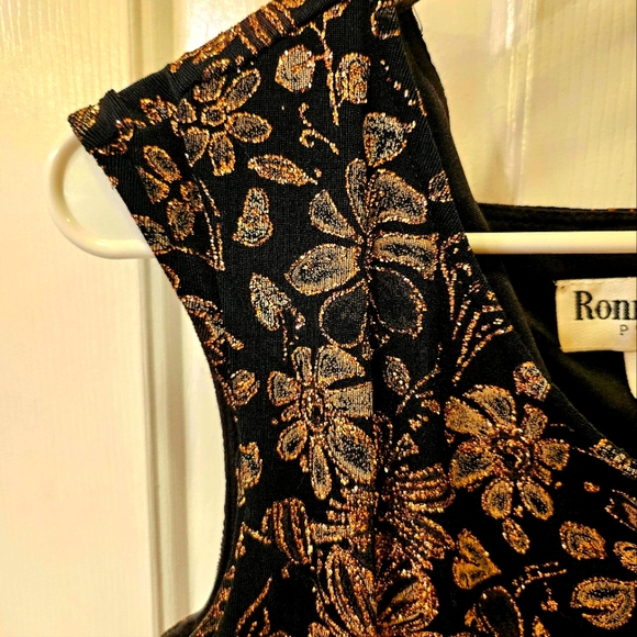 Formal ankle-length black and gold sleeveless dress. 10 petite - Picture 5 of 7